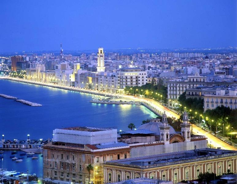Residenze Unita D'Italia Bed & Breakfast Bari Bagian luar foto
