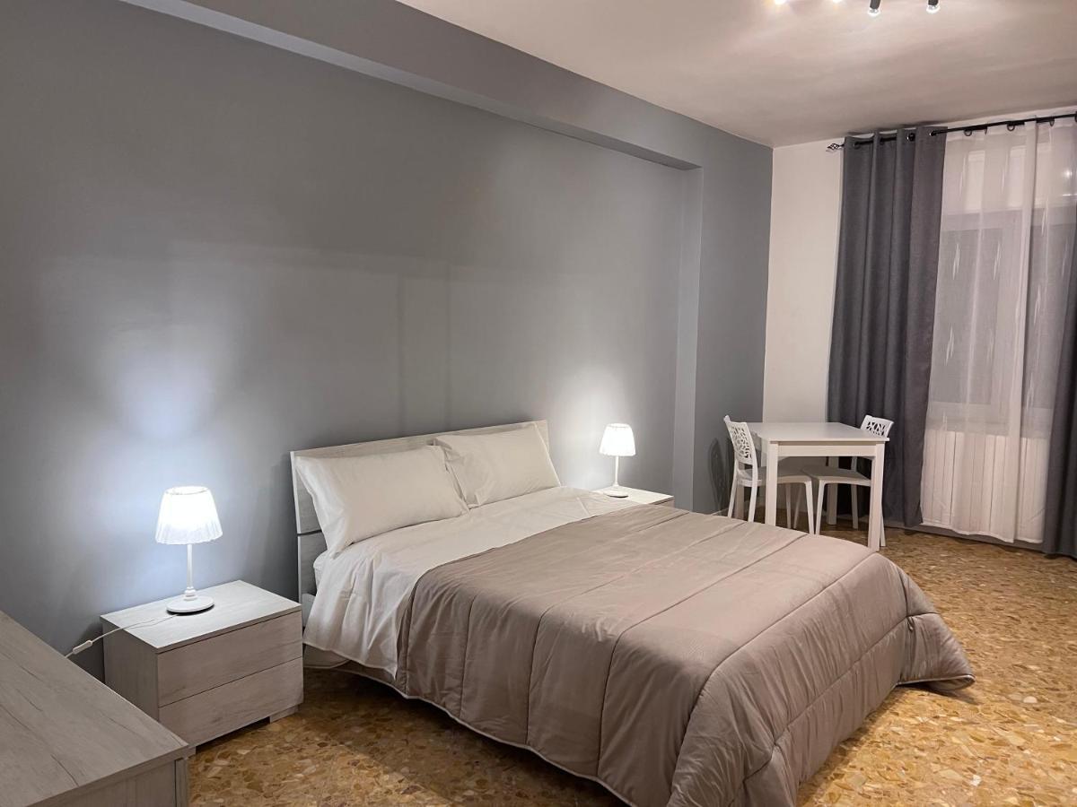 Residenze Unita D'Italia Bed & Breakfast Bari Bagian luar foto