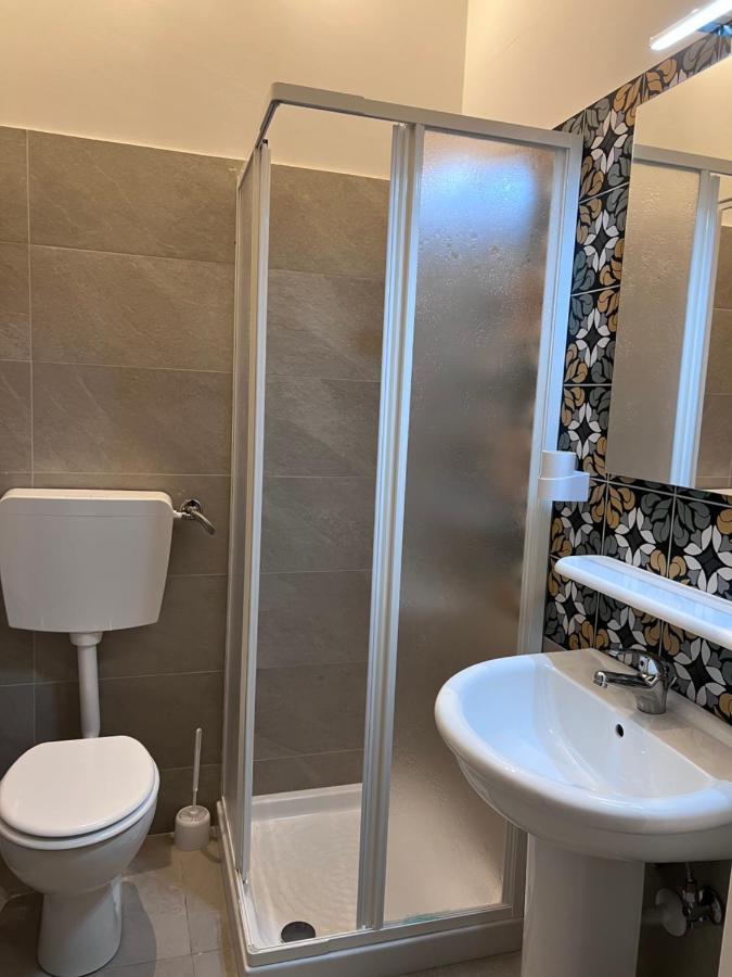 Residenze Unita D'Italia Bed & Breakfast Bari Bagian luar foto